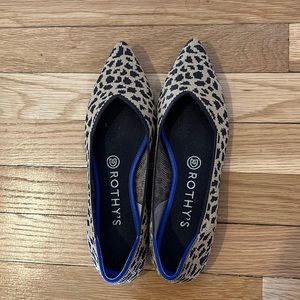 Rothy’s “The Point” Leopard flat